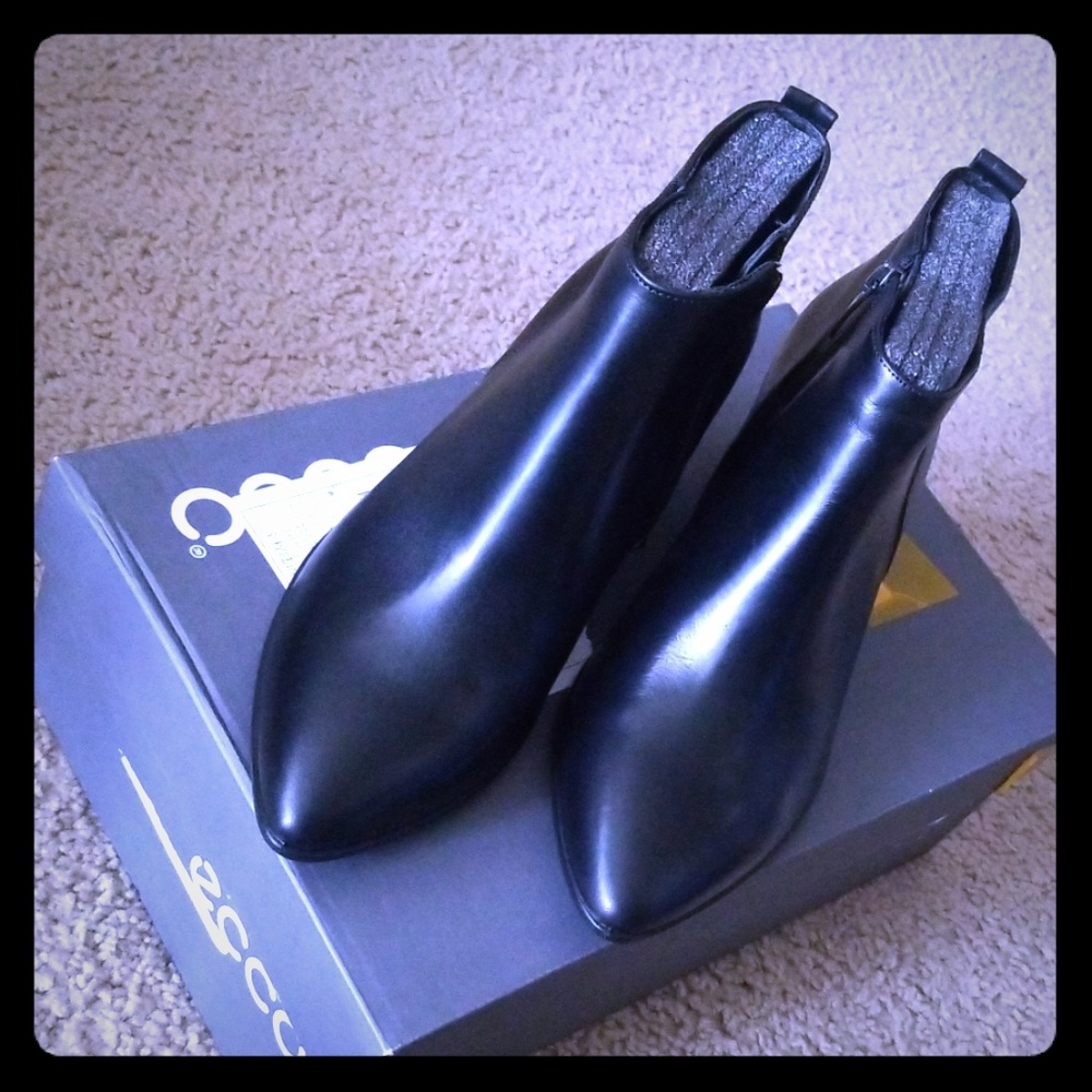 Womans ECCO shape 45 block boot